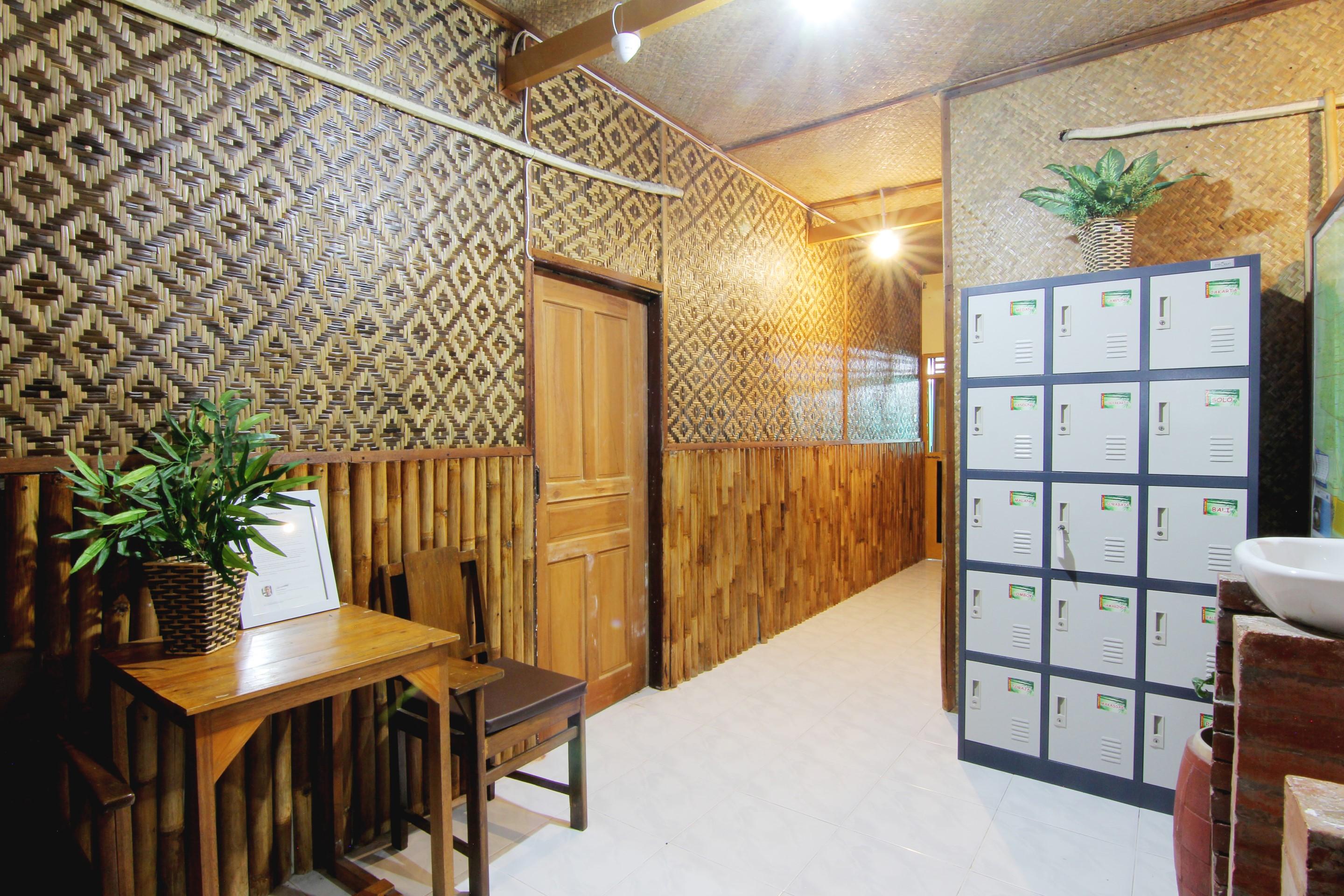 Bilik Bamboo Hostel Yogyakarta Eksteriør billede